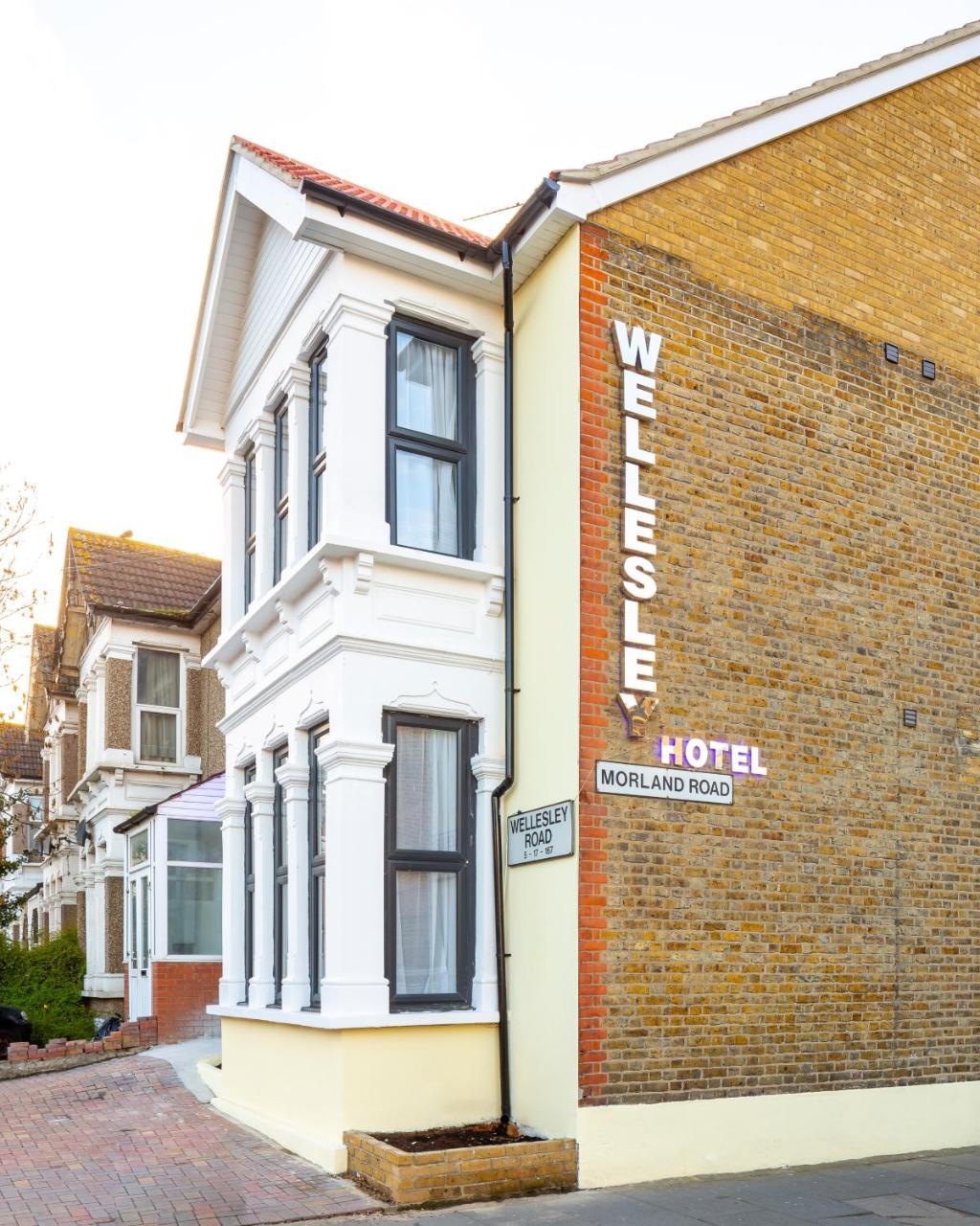 Wellesley Hotel Ilford Exterior foto